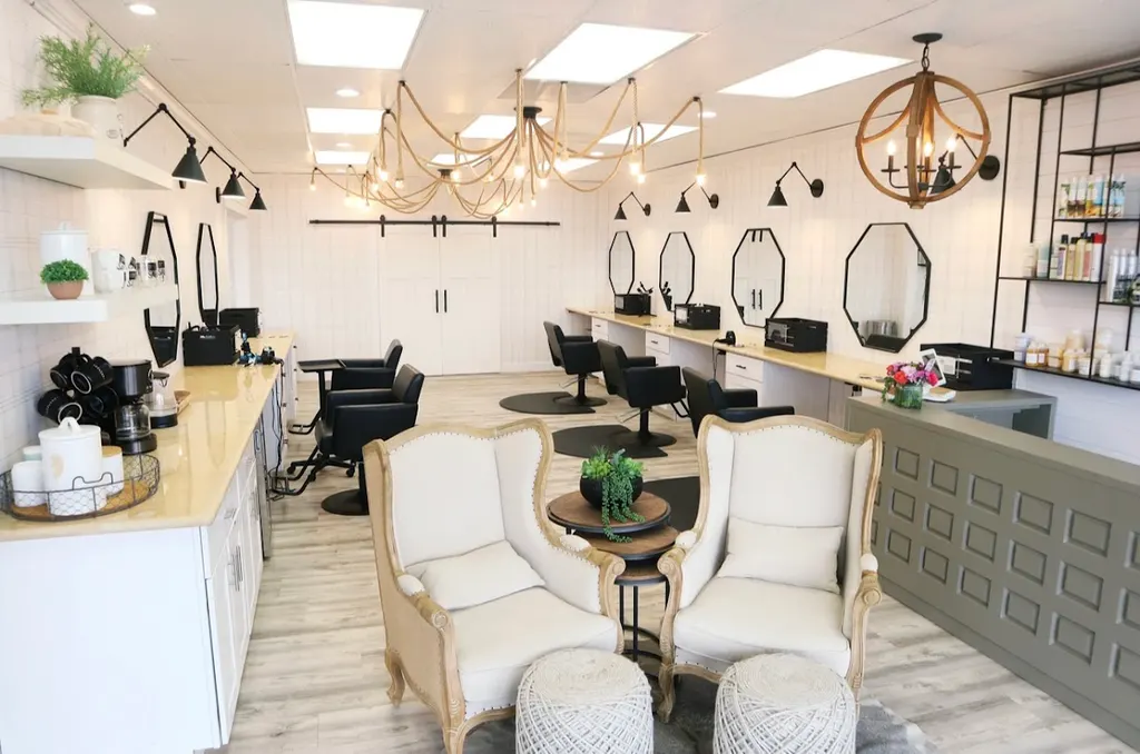 Expressions Beauty Salon — Beauty salon in Santa Maria